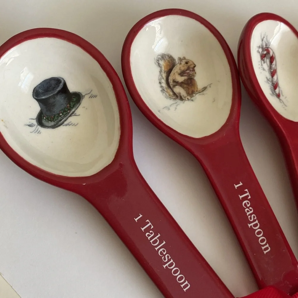 Williams Sonoma Red Christmas Measuring Spoon Set